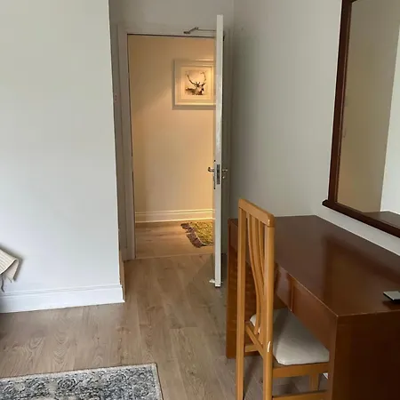 Flesk River 22 דירה